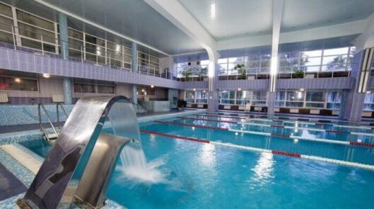 Бассейн и бани